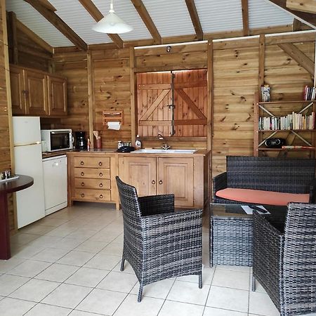Le Tri Haut De Bellevue - Bungalow Colibri Pointe-Noire Bagian luar foto