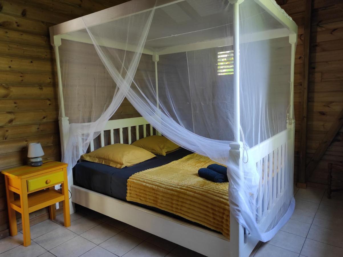 Le Tri Haut De Bellevue - Bungalow Colibri Pointe-Noire Bagian luar foto