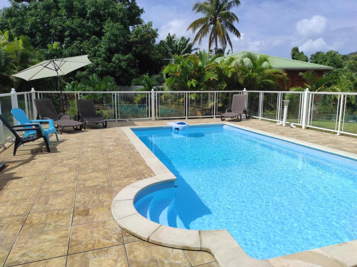 Le Tri Haut De Bellevue - Bungalow Colibri Pointe-Noire Bagian luar foto